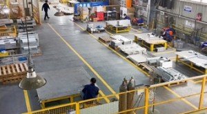 通讯机房换新柜,为何偏爱模块化武汉钣金控制柜?